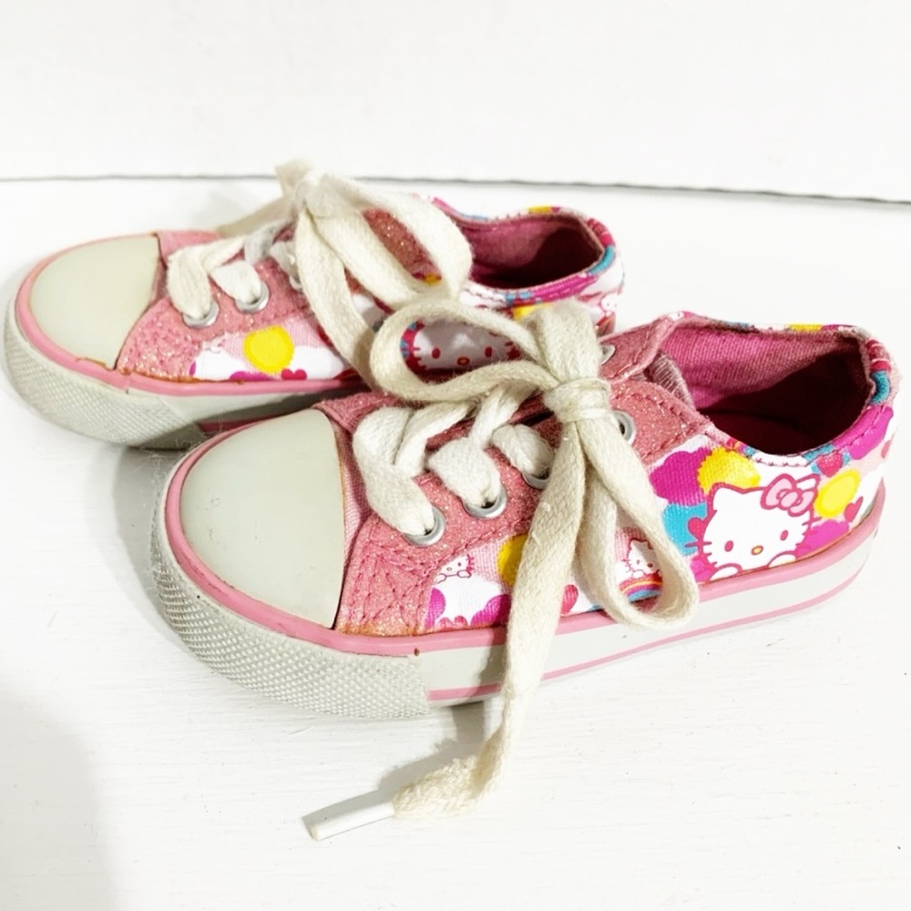 Sanrio Hello Kitty Canvas Lace-up Sneakers Hello Kitty Print Pink Sparkles 💖